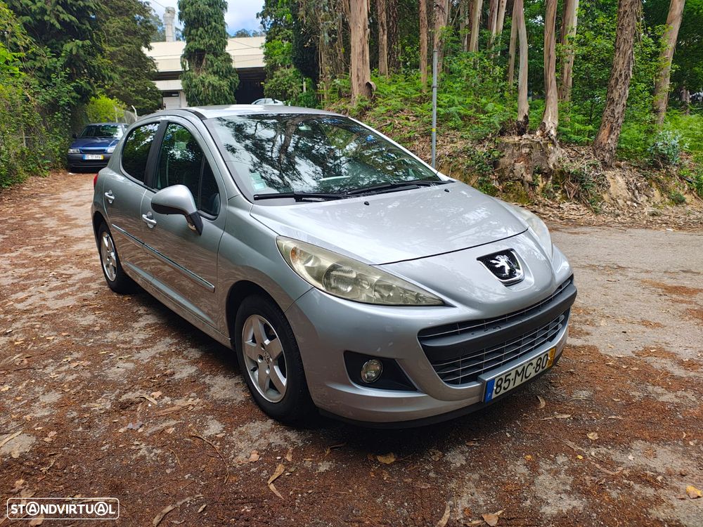 Peugeot 207 1.4 HDi Premium - 2