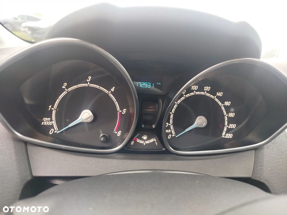 Ford Fiesta 1.6 TDCi Silver X - 9