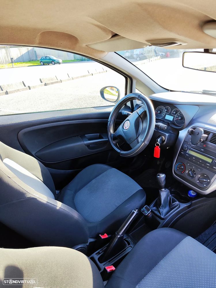 Fiat Grande Punto - 5