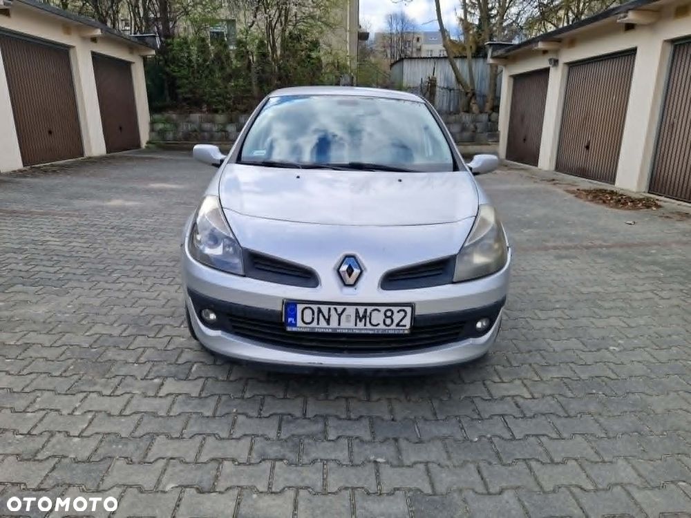 Renault Clio - 2