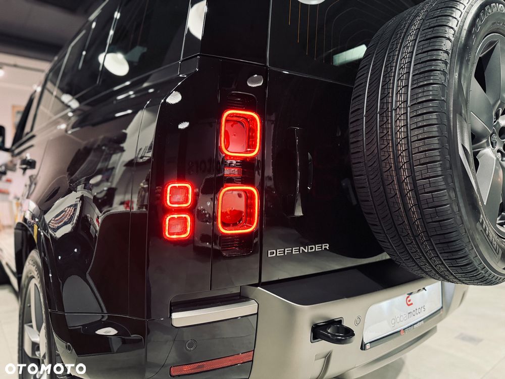 Land Rover Defender 2.0 D240 HSE - 14