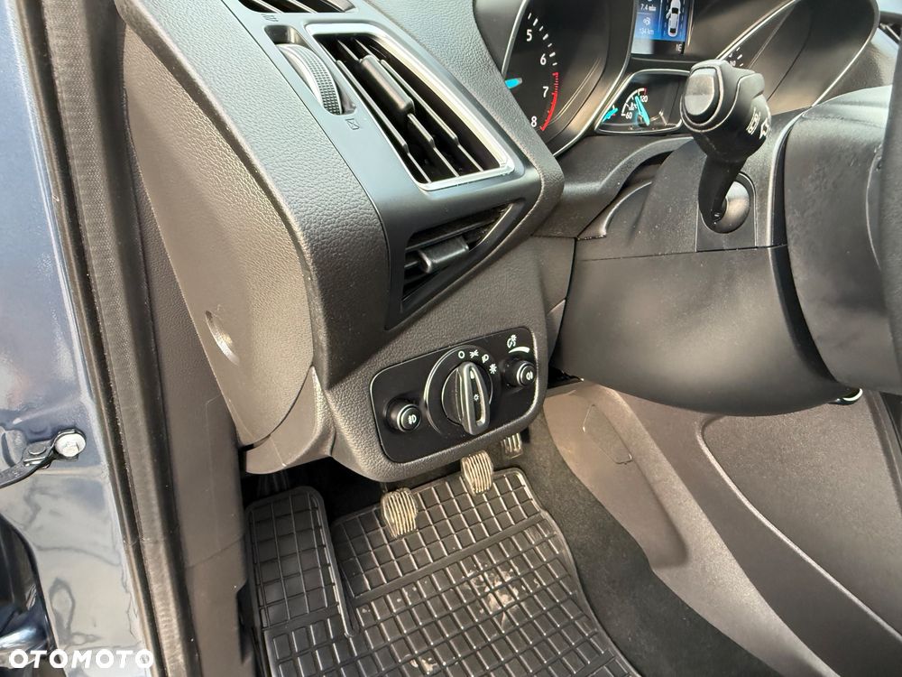 Ford Kuga 1.5 EcoBoost 2x4 Titanium - 21
