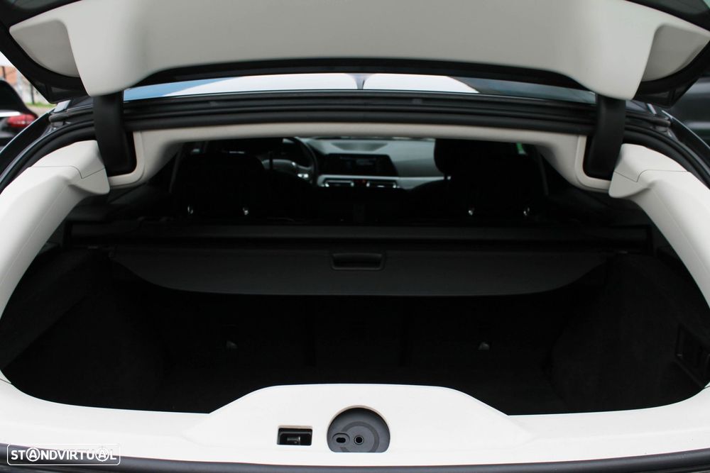 BMW 330 e Touring Auto - 31