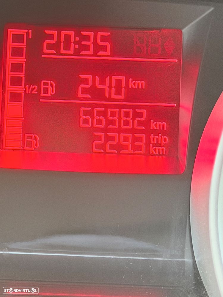 SEAT Ibiza ST 1.6 TDI Copa DPF - 22