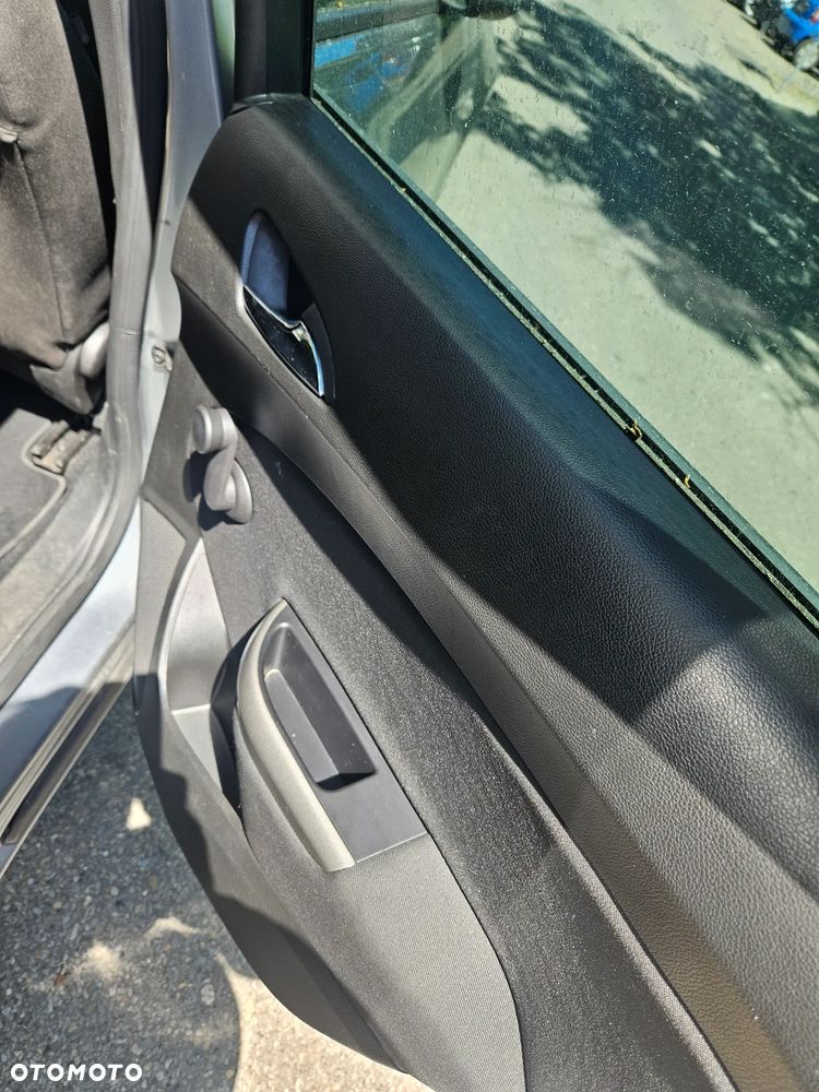 Opel Astra 1.6 Essentia - 10