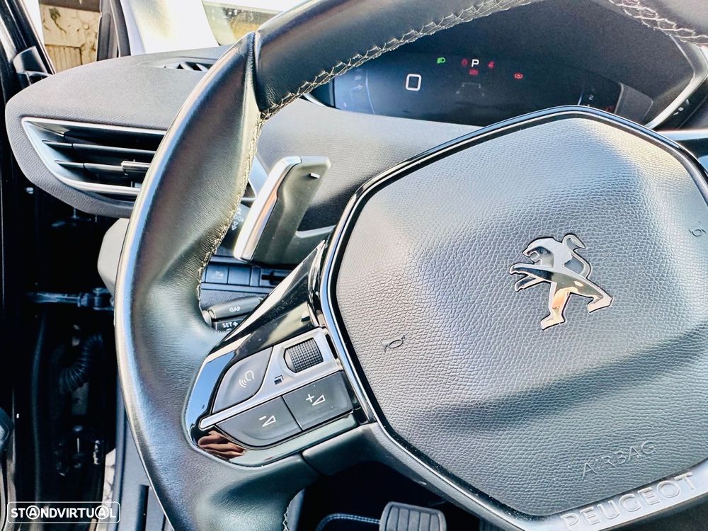 Peugeot 5008 1.2 PureTech Allure EAT8 - 25