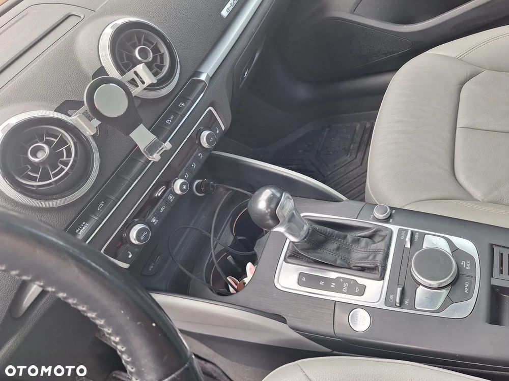 Audi A3 Sportback 1.4 TFSI e-tron S tronic - 14