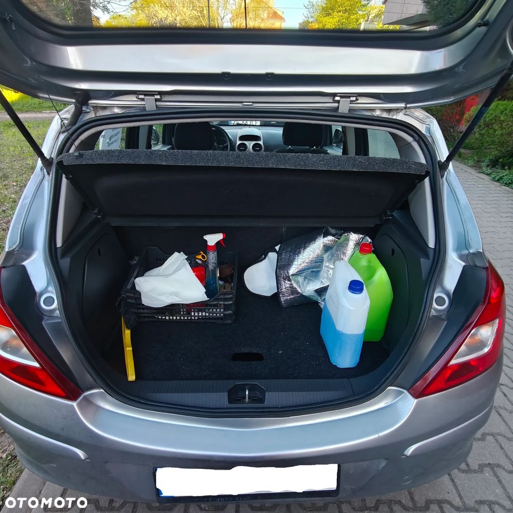 Opel Corsa 1.2 16V Cosmo - 4