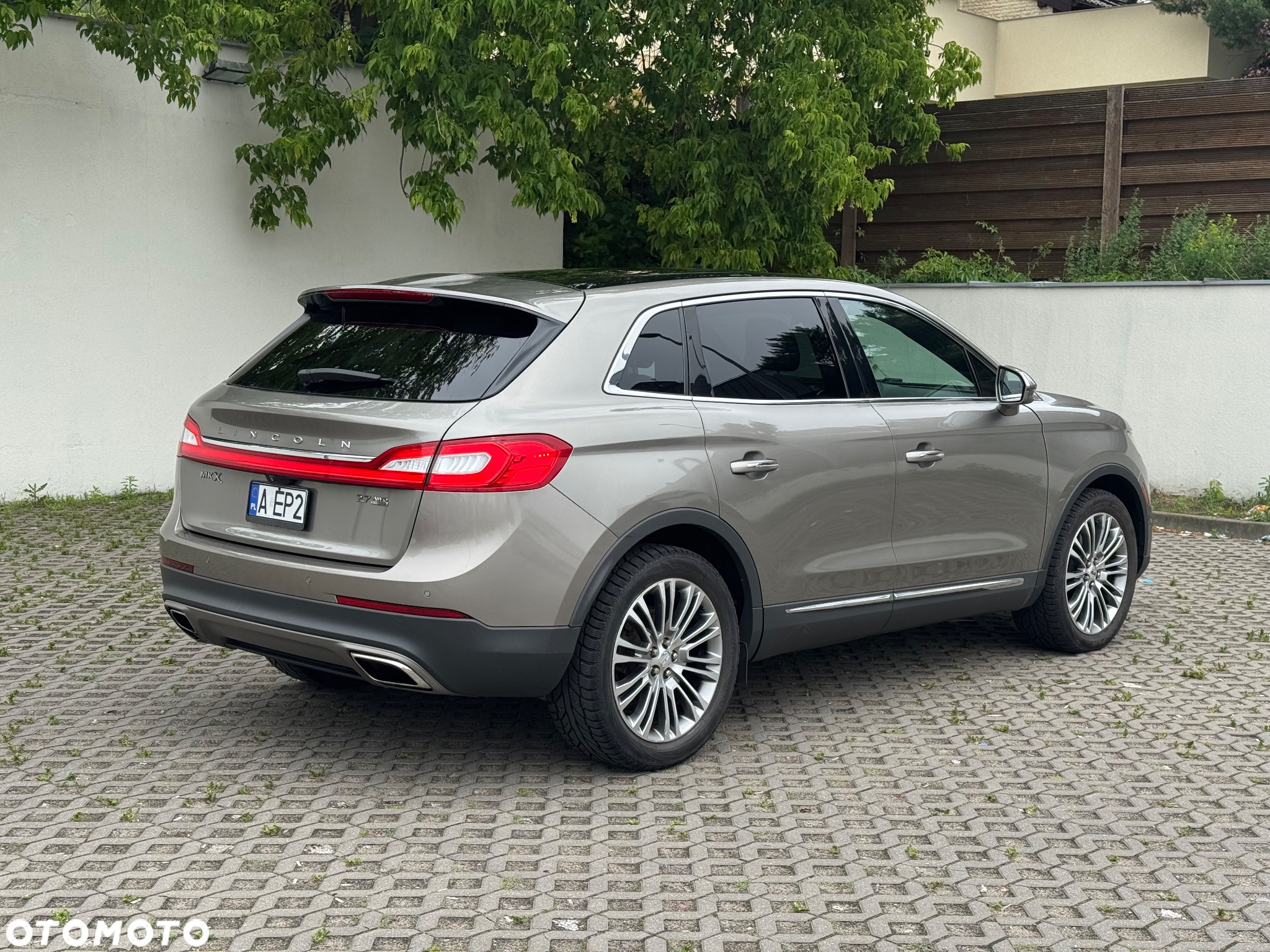 Lincoln MKX - 9