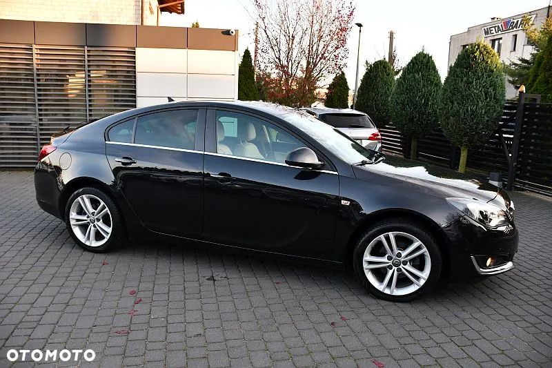 Opel Insignia 1.6 T Cosmo S&S - 25