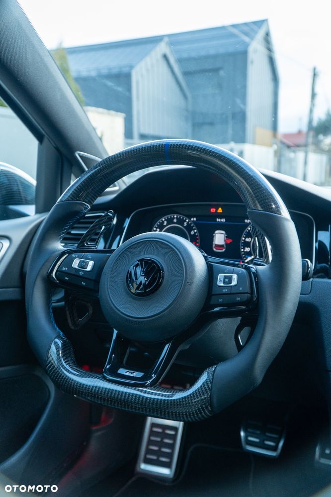 Volkswagen Golf - 10