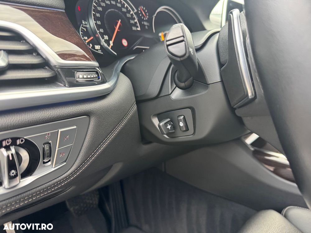 BMW Seria 7 730d xDrive - 18