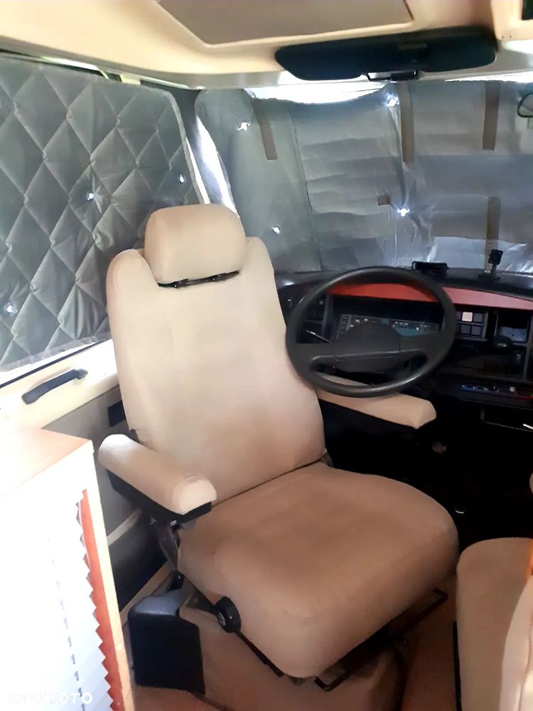 Peugeot J 5 Pilote - 7