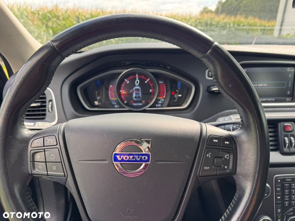Volvo V40 D2 - 11