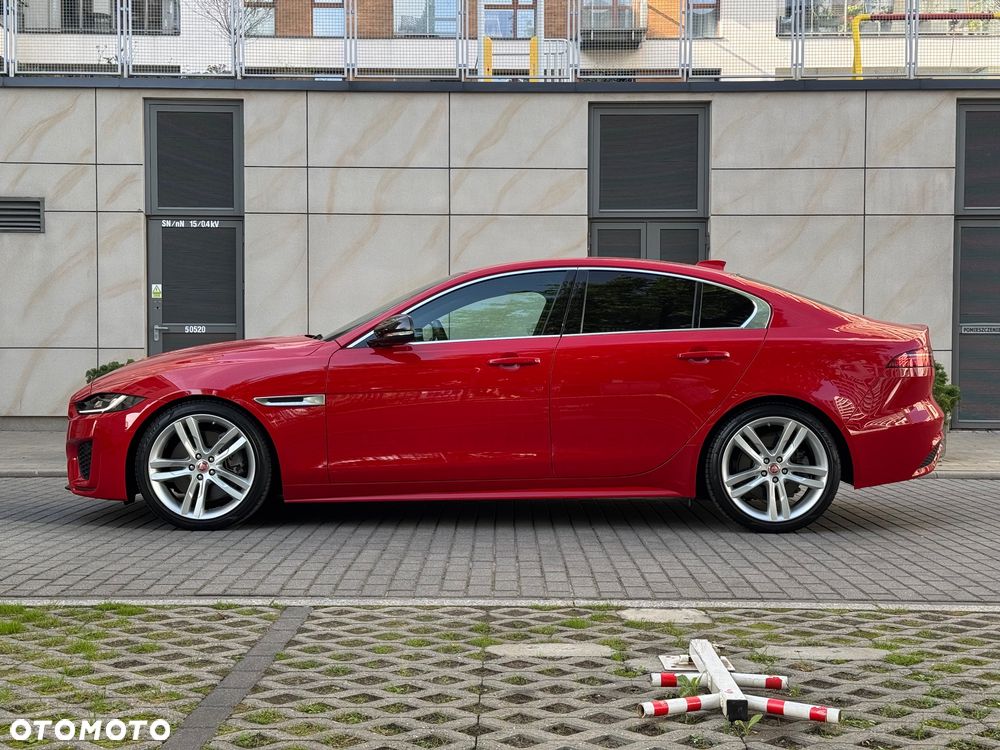 Jaguar Xe 2022 photo 4