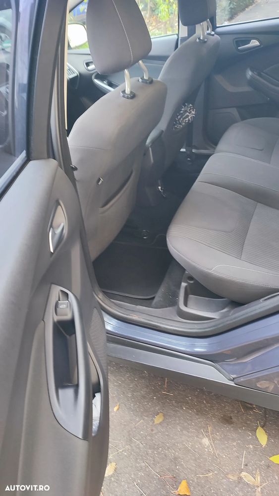 Ford Focus - 11