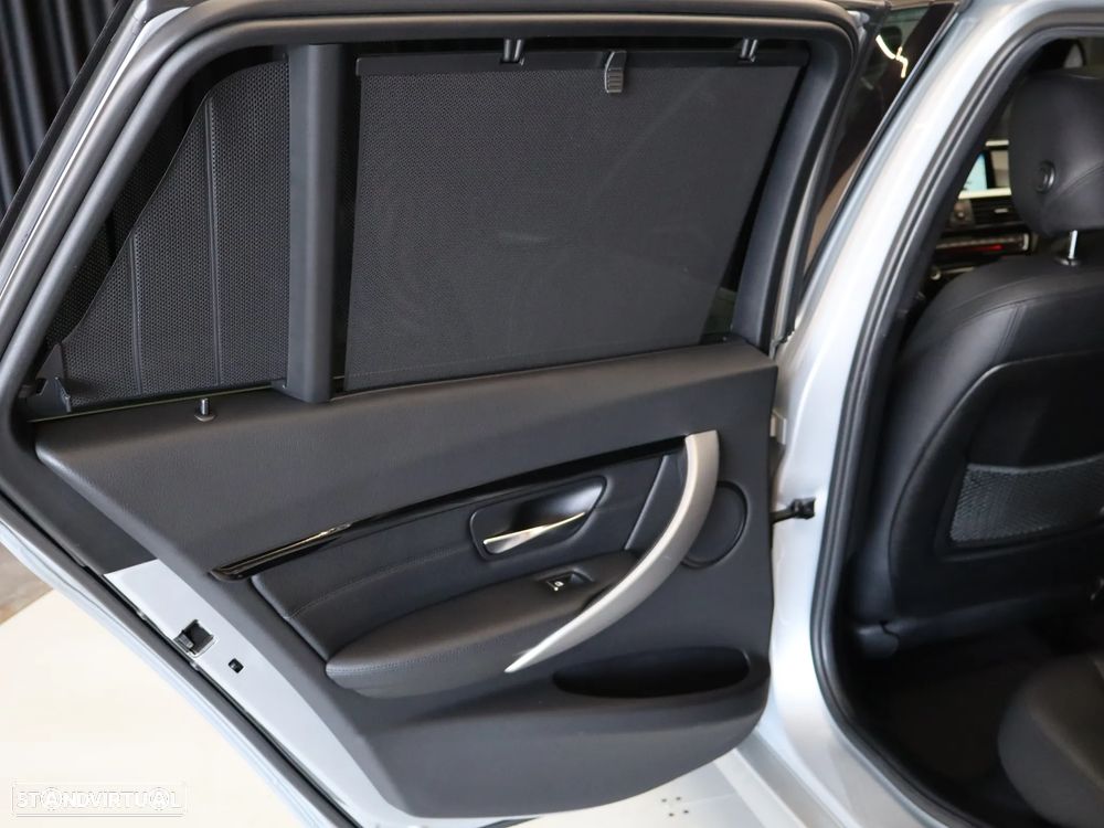 BMW 320 d EfficientDynamics Line Sport Auto - 14