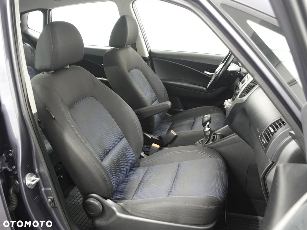 Hyundai ix20 - 25