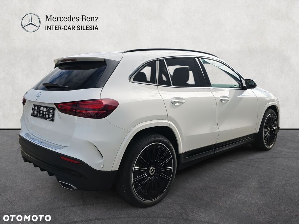 Mercedes-Benz GLA - 5