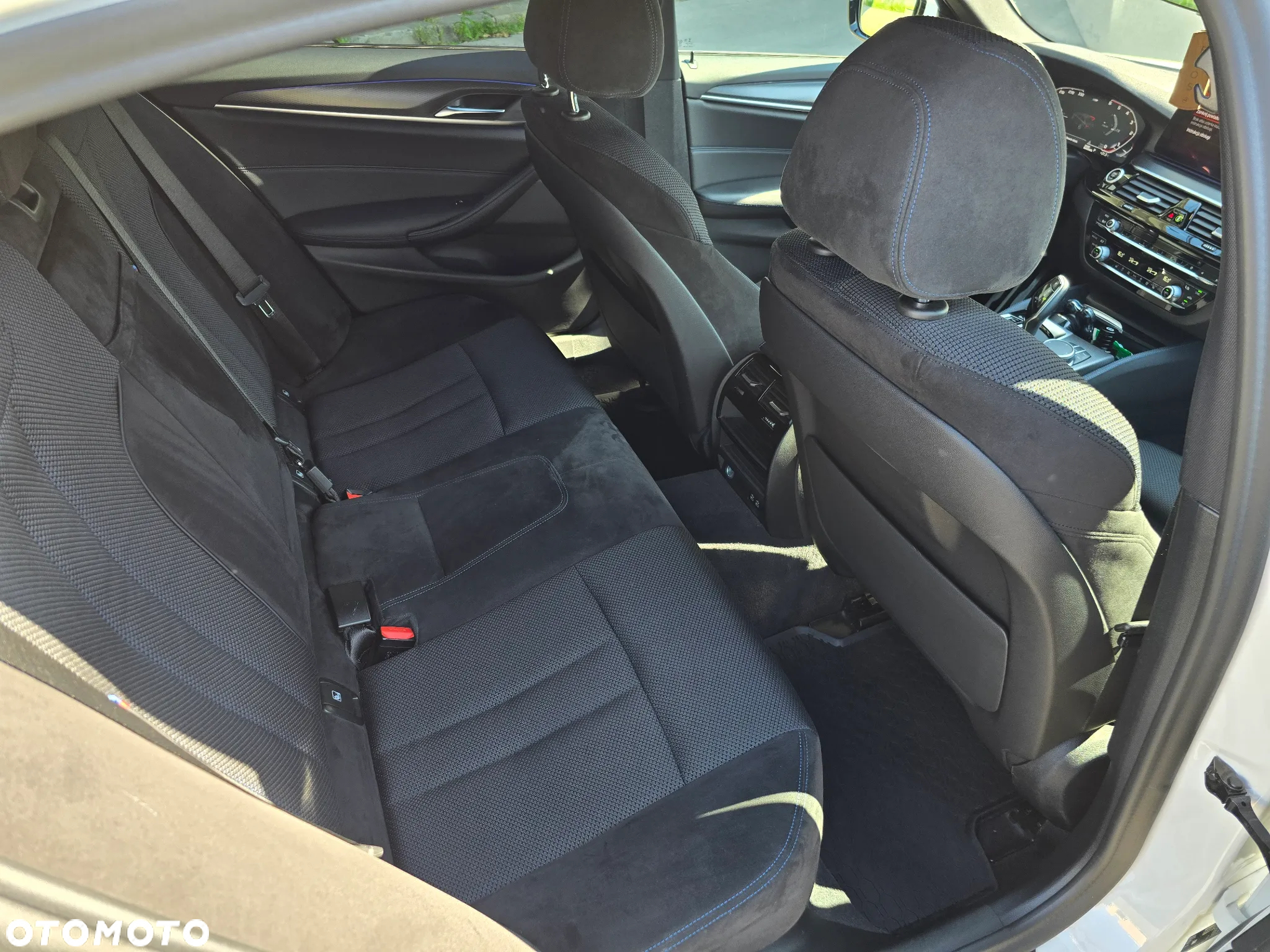 BMW Seria 5 518d M Sport sport - 23