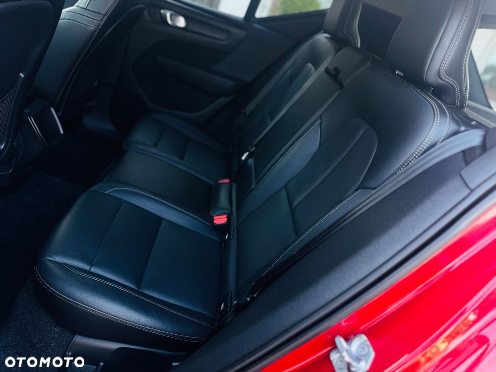 Volvo XC 40 D4 AWD Geartronic Inscription - 17