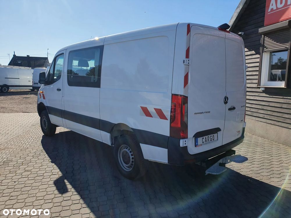 Mercedes-Benz Sprinter - 4