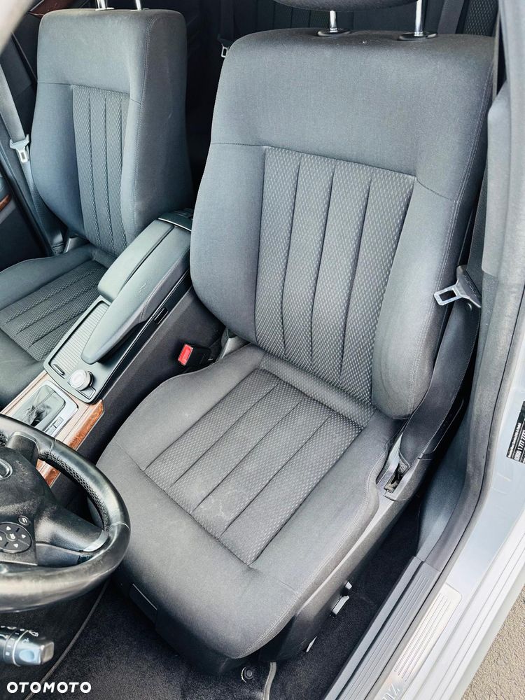 Mercedes-Benz Klasa E 200 CDI DPF BlueEFFICIENCY 7G-TRONIC Elegance - 13