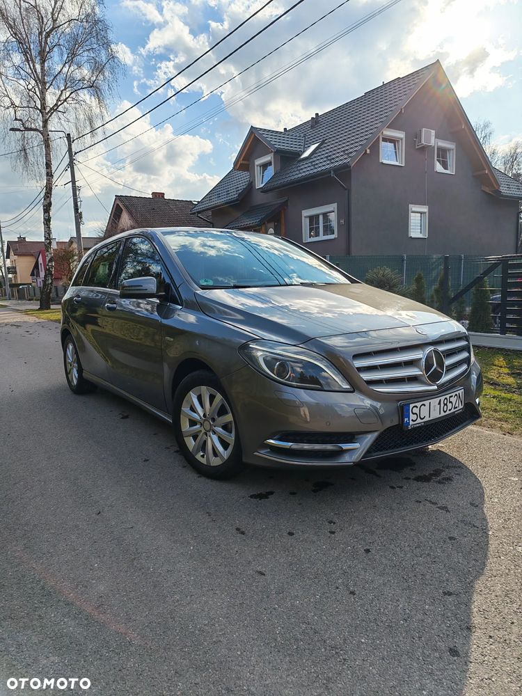 Mercedes-Benz Klasa B 180 BlueEFFICIENCY Edition Style - 6