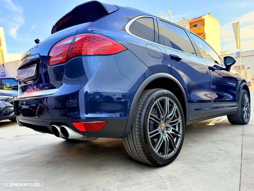 Porsche Cayenne Turbo - 52