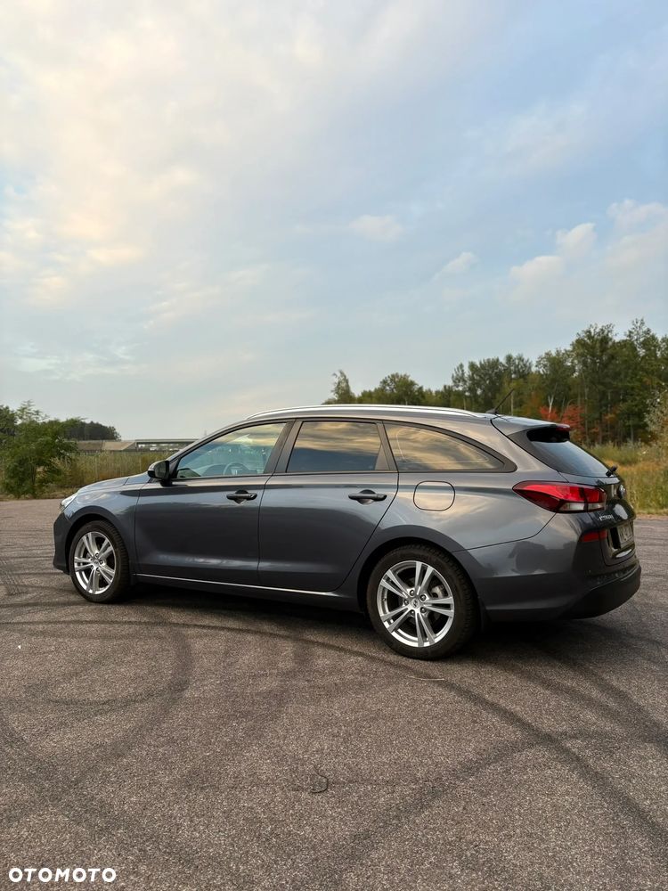 Hyundai i30 1.4 Classic + - 4
