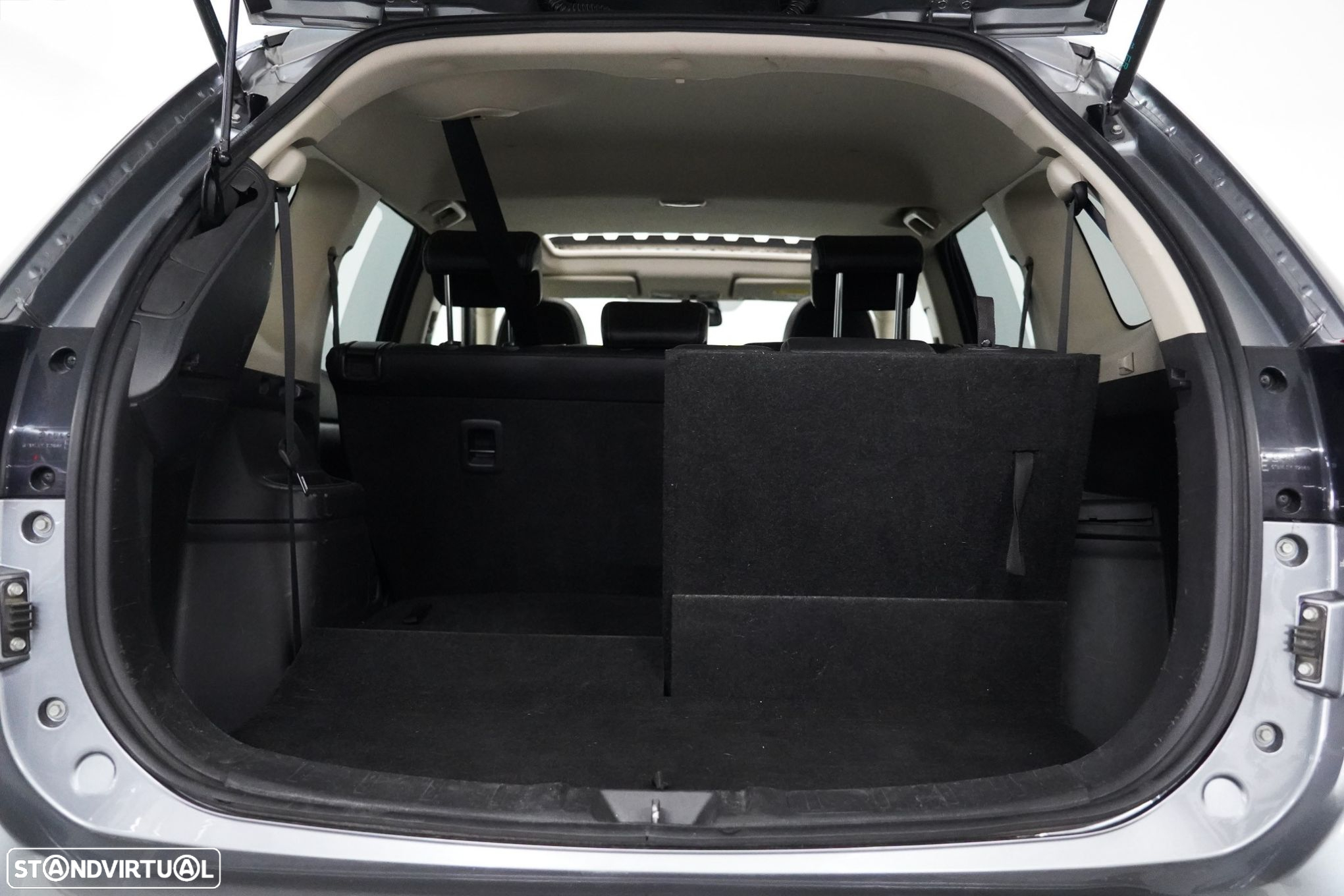 Mitsubishi Outlander 2.2 DI-D Instyle Navi - 18