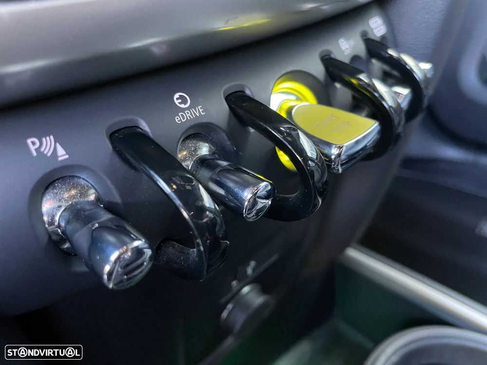 MINI Countryman Cooper SE ALL4 Yours Auto - 25