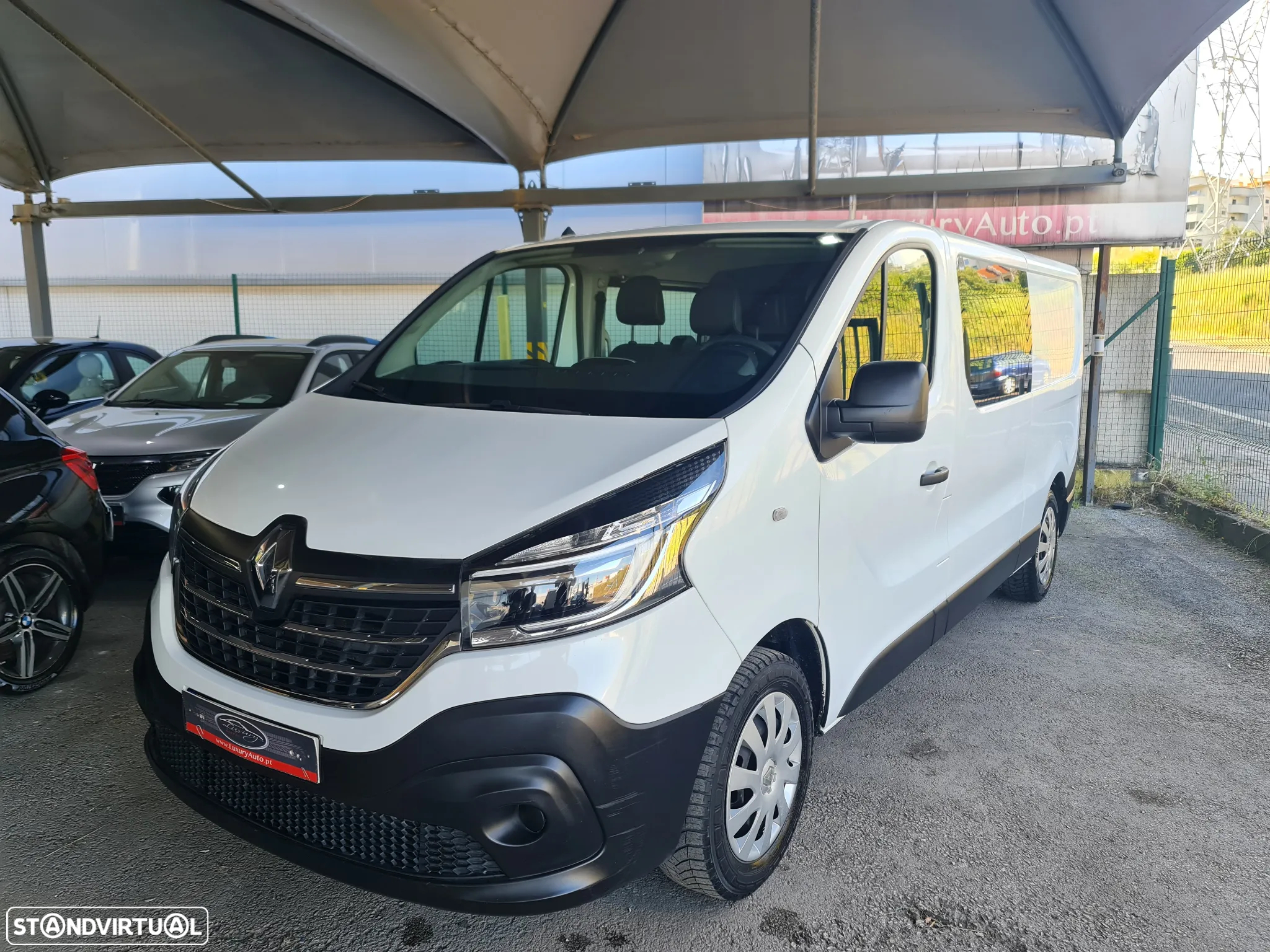 Renault TRAFIC 2.0 Dci 120CV * 6 Lug /Bluetooth/ AC/ IVA DEDUTÍVEL * - 4