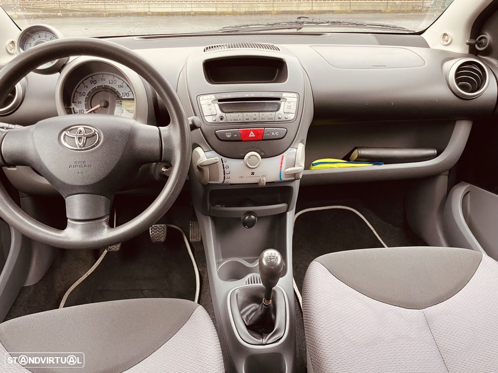Toyota Aygo 1.0 + AC - 8