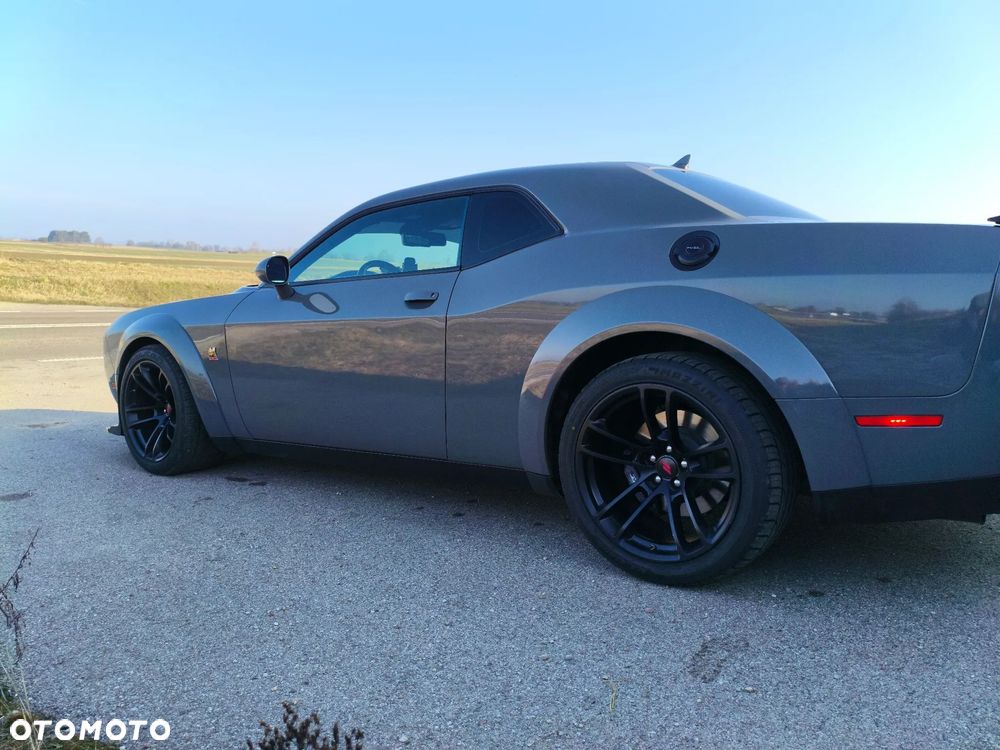 Dodge Challenger 6.4 Scat Pack Widebody - 10