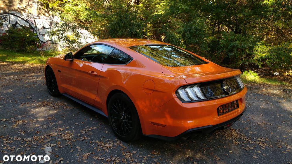 Ford Mustang - 4
