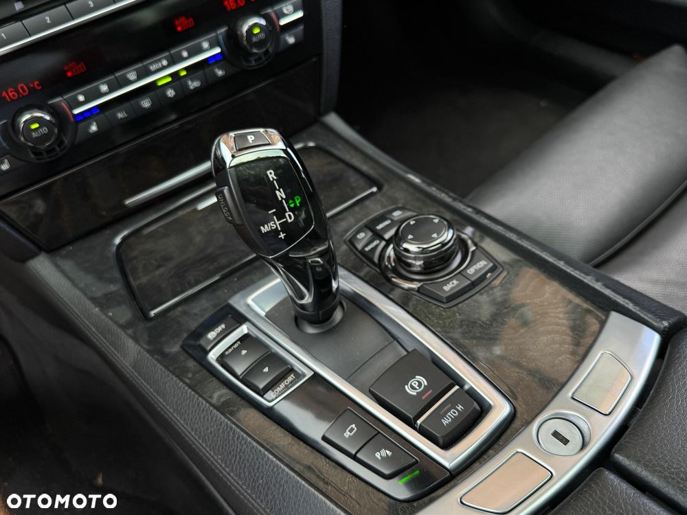 BMW Seria 7 - 11