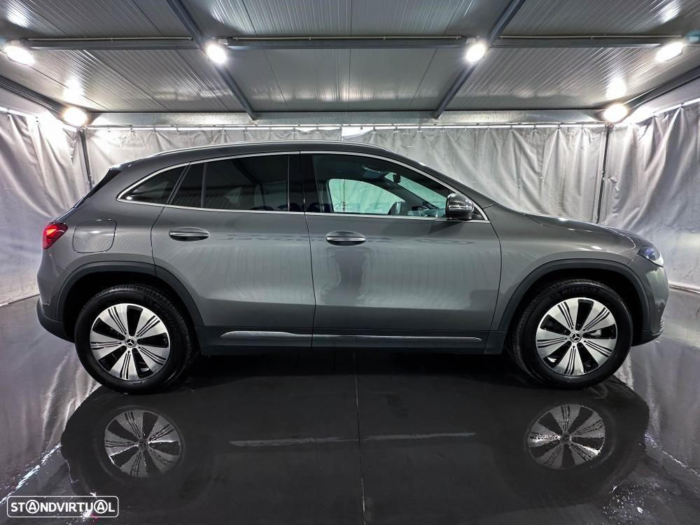 Mercedes-Benz EQA 250+ — fotografia 11