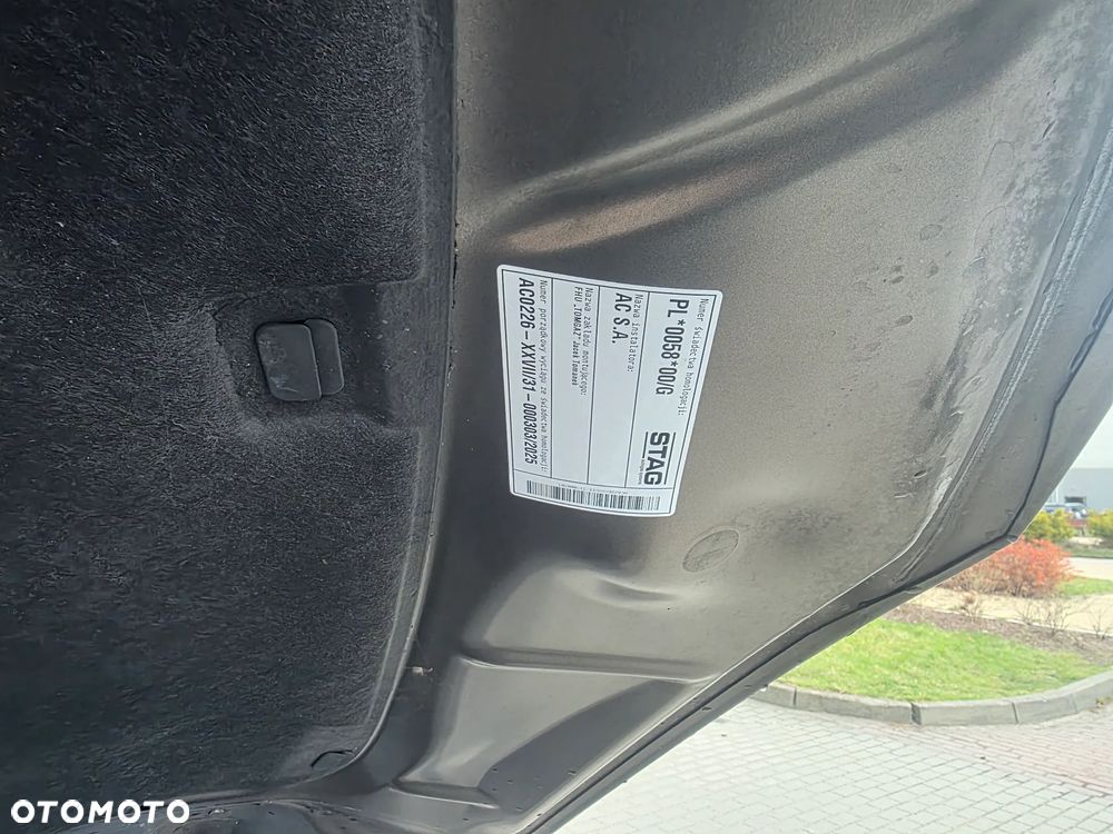 Volvo XC 70 3.2 AWD Momentum - 15
