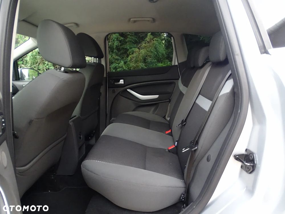 Ford Kuga 2.0 TDCi 2x4 Trend - 18