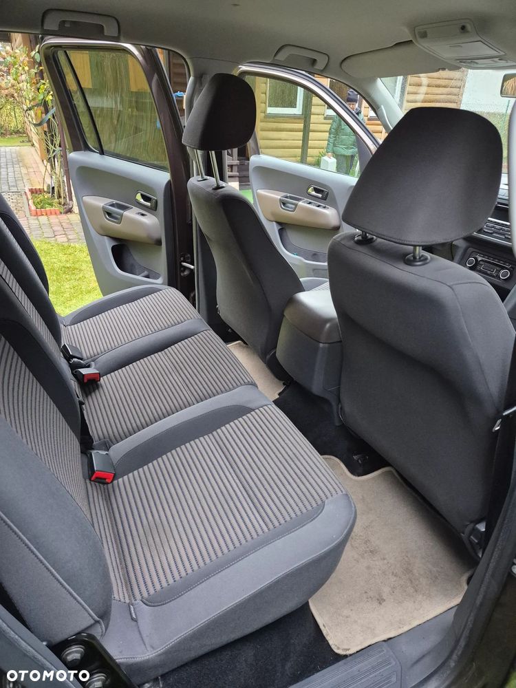 Volkswagen Amarok - 10