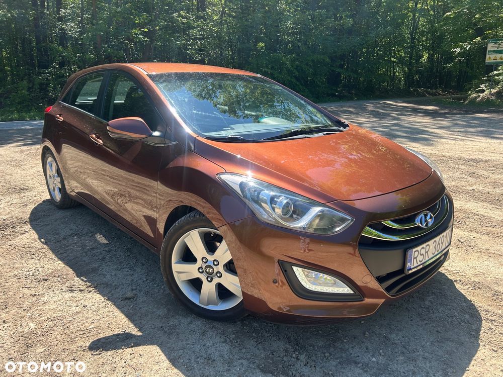 Hyundai i30 blue 1.6 CRDi YES Gold - 2