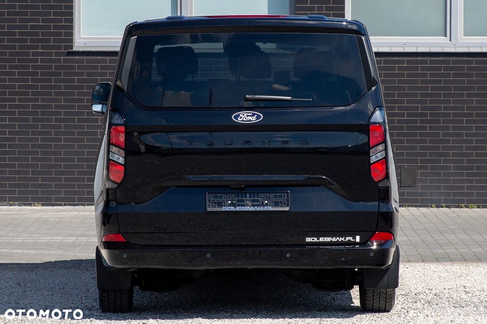 Ford Tourneo Custom - 6