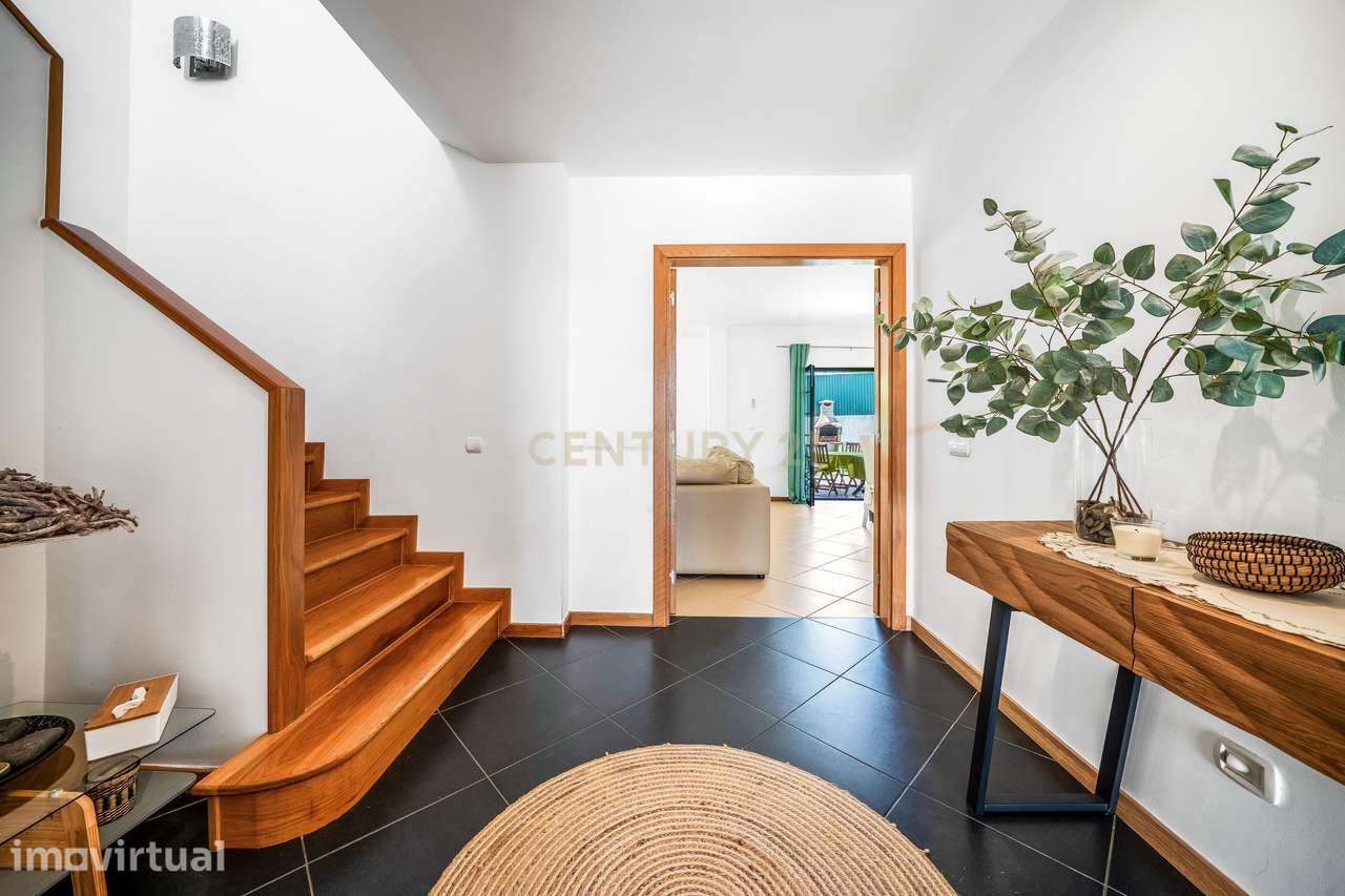 Moradia de Canto T2+2 com jardim em Condomínio Privado com Piscina – F - Grande imagem: 5/32