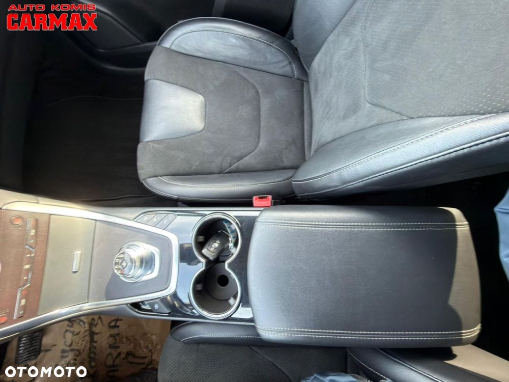 Ford S-Max - 33