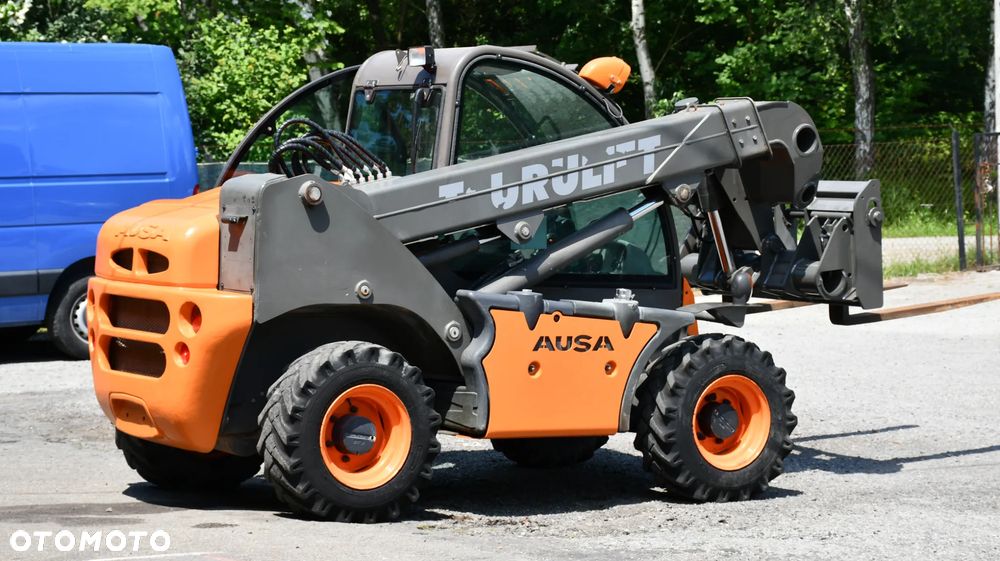 Ausa T 240H - 3