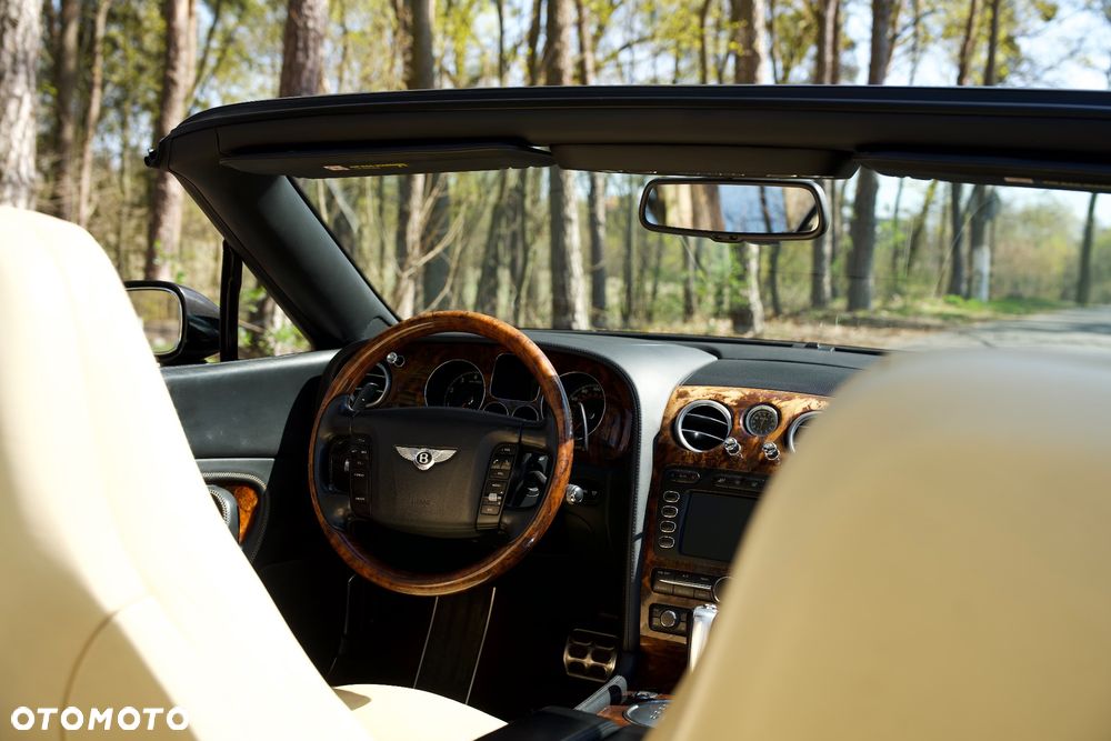Bentley Continental GT - 12