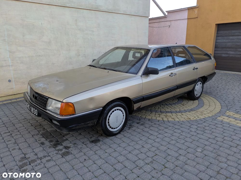 Audi 100 1983 photo 2