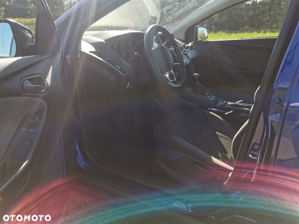 Ford Focus 1.6 Ambiente - 9