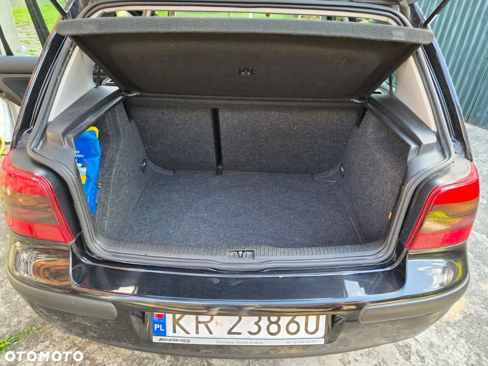 Volkswagen Golf 1.6 Basis - 12